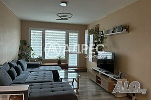 Тристаен апартамент в предпочитана редица от блокове на кв. Георги Бенковски