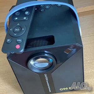 Smart Projector Q96 E300 - твоето лично кино във всеки дом
