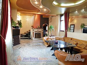 Продавам многостаен, тухлен апартамент в централната част на гр. София