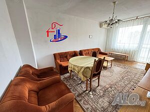 Под наем двустаен среден апартамент в центъра на града