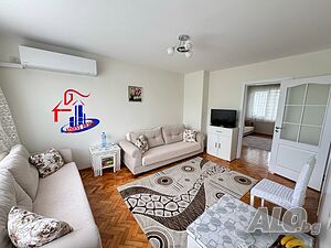 Двустаен ТУХЛЕН ремонтиран среден апартамент в кв. Тракия