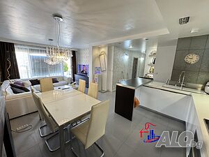 Многостаен ТУХЛЕН луксозен апартамент в центъра на града