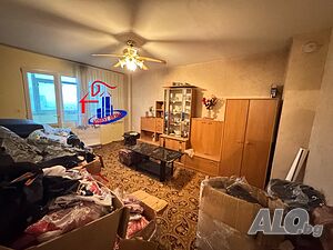 Двустаен саниран среден апартамент в района на кв. Боян Българанов 2