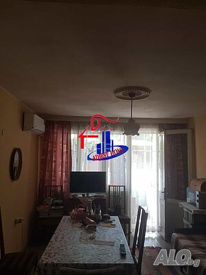 Четиристаен ТУХЛЕН апартамент в района на Куршун чешма