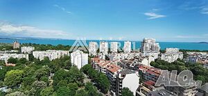 Тристаен апартамент с непреходна морска панорама в кв. ”Лазур”, Бургас 🌊🏡