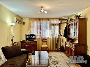 Продава се двустаен апартамент с гараж в кв. Възраждане, Бургас - 125 000 €