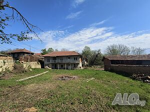 Къща, с. Писанец, 157 кв.м., двор 970 кв.м. Двуетажна къща 157 кв.м РЗП 970 кв.м двор | Къщи, Вили | Писанец