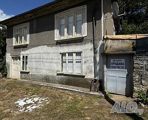 Къща, с. Писанец, РЗП 104 кв.м., двор 572 кв.м.