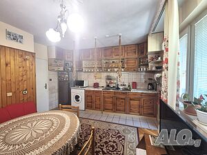 Четиристаен апартамент, Дружба 2, 101 кв.м., ет. 1, тухла, с ГАРАЖ