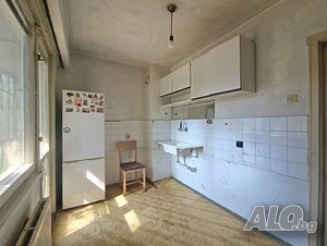 Едностаен апартамент, Здравец Изток, 41 кв.м., ет. 2/8, за ремонт