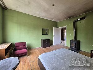 Етаж от къща, Дружба 1, 112 кв.м., ет. 2/3, за ремонт