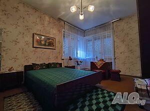 Етаж от къща, Широк Център, 211 кв.м., обзаведен