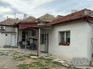 Къща в гр. Нови пазар