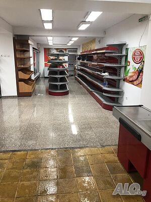 Дава се под наем търговски обект