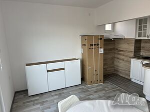 Дава се под наем