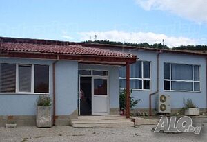 Продава се цех