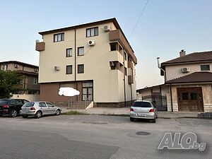Продава се