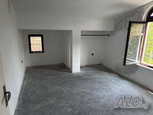 Продава се етаж от къща