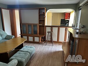 Продава се етаж от къща