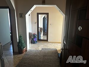Продава се апартамент