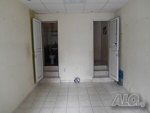 Mагазин, подходящ и за офис в идеалния център на Благоевград Код: 000378 N