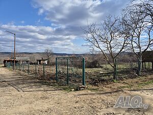 Продавам парцел в с. Крушевец