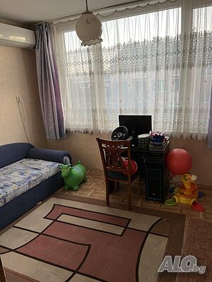 Продава апартамент