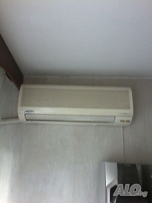 Продавам работещо вътрешно тяло за климатик Осака.