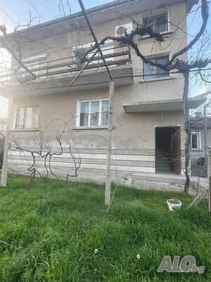 Етаж от къща в село Хрищени