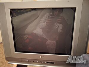 Телевизор LG голям