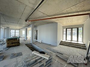 Търговско помещение в м-т Ален мак