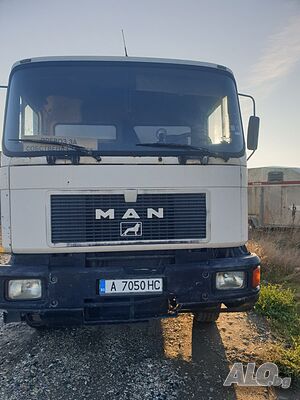 Продавам камион