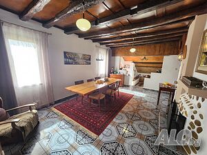 Продава се идилична къща в български стил с голям парцел (3073 м²)!!!