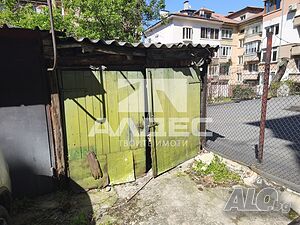 Продава ГАРАЖ до Първа Английска гимназия