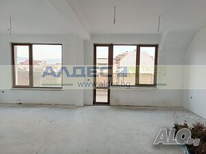 Продава 4-стаен, бул. Княгиня Мария Луиза