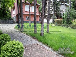 Продава КЪЩА в гр. Банкя