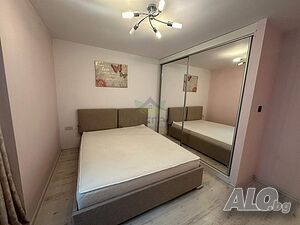 Тристаен полуобзаведен апартамент под наем в близост до Острова