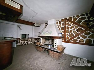 Търговско помещение под наем в центъра на Пазарджик