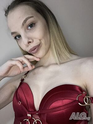 !PARTY GIRL! 🫦! 22 г. 170 см Класически секс Анален секс BDSM 24/7 Цената след 00:00 часа е 200 лева | Компаньонки, Ескорт | Студентски Град София