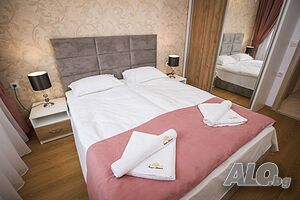 Тристаен апартамент с директен изход към басейна в Sweet Homes 6
