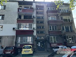 3 стаен, супер локация, собствено паркомясто-гараж