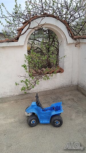 Детска акумулаторна електрическа количка