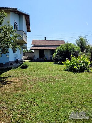 От собственик продава двуетажна къща близо до Бургас!