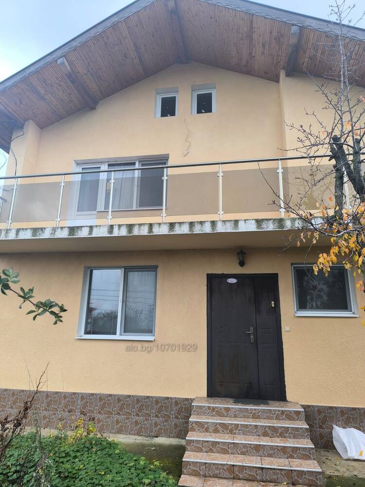 Къща с 2 етажа в с. Порой, общ. Поморие Двуетажна къща 160 кв.м РЗП 1130 кв.м двор | Къщи, Вили | Порой