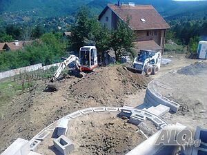 Услуги с мини багер, хидрочук, БОБКАТ и самосвали.