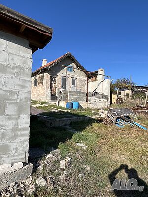 Малка Вила с Гледка Море-Изворище