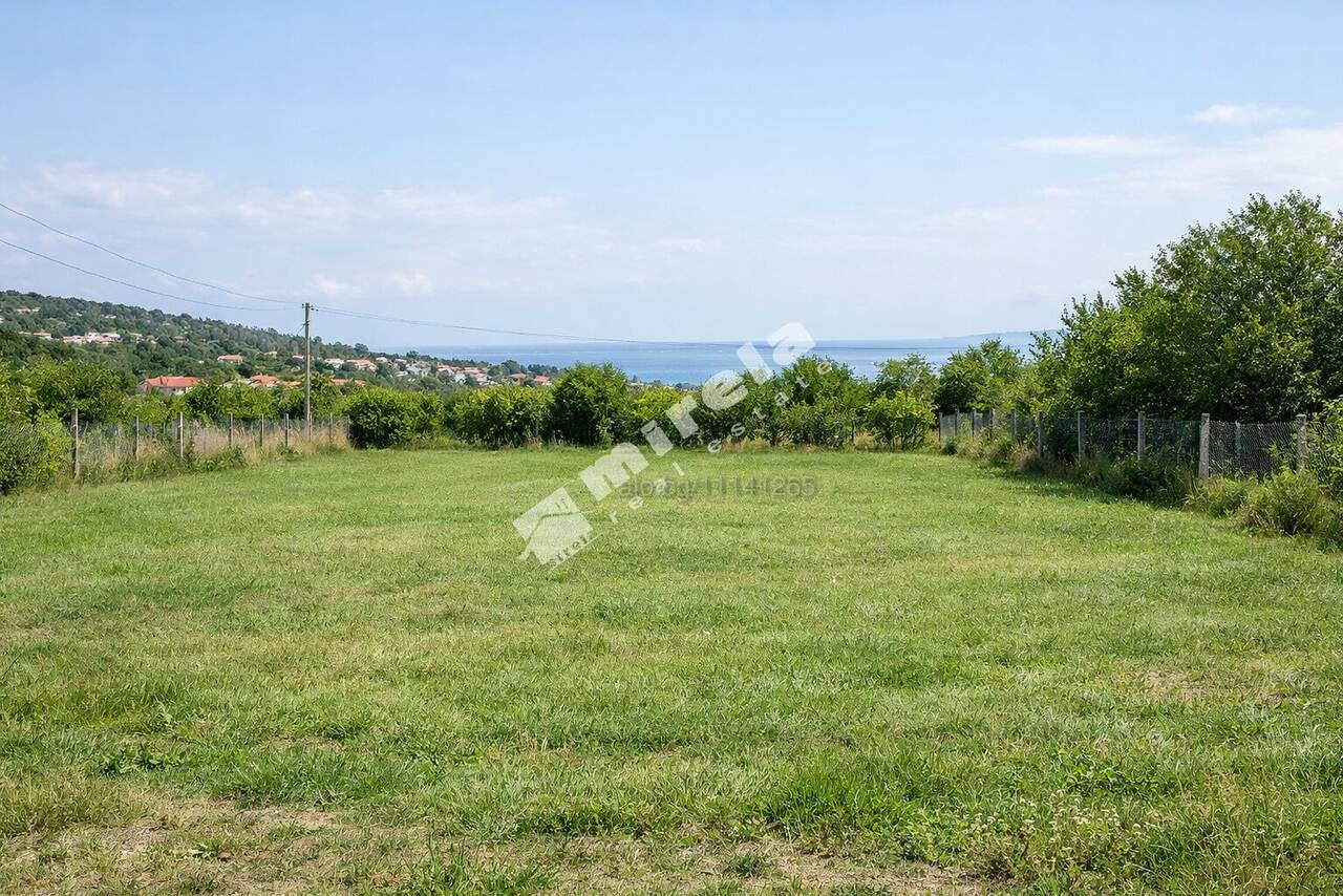 Парцел, 1 423 кв.м, град Варна, м-т Свети Никола