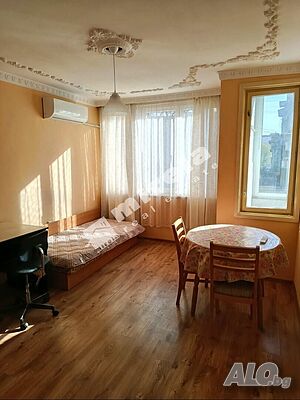 Двустаен апартамент, 50 кв.м, град Варна, Окръжна болница-Генерали, бул. Цар Освободител