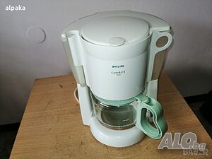 Продавам почти нова кафе машина с кана за 10 кафета Philips