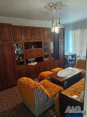 Тристаен апартамент в Добрич, квартал ”Дружба” 3, до Резиденцията